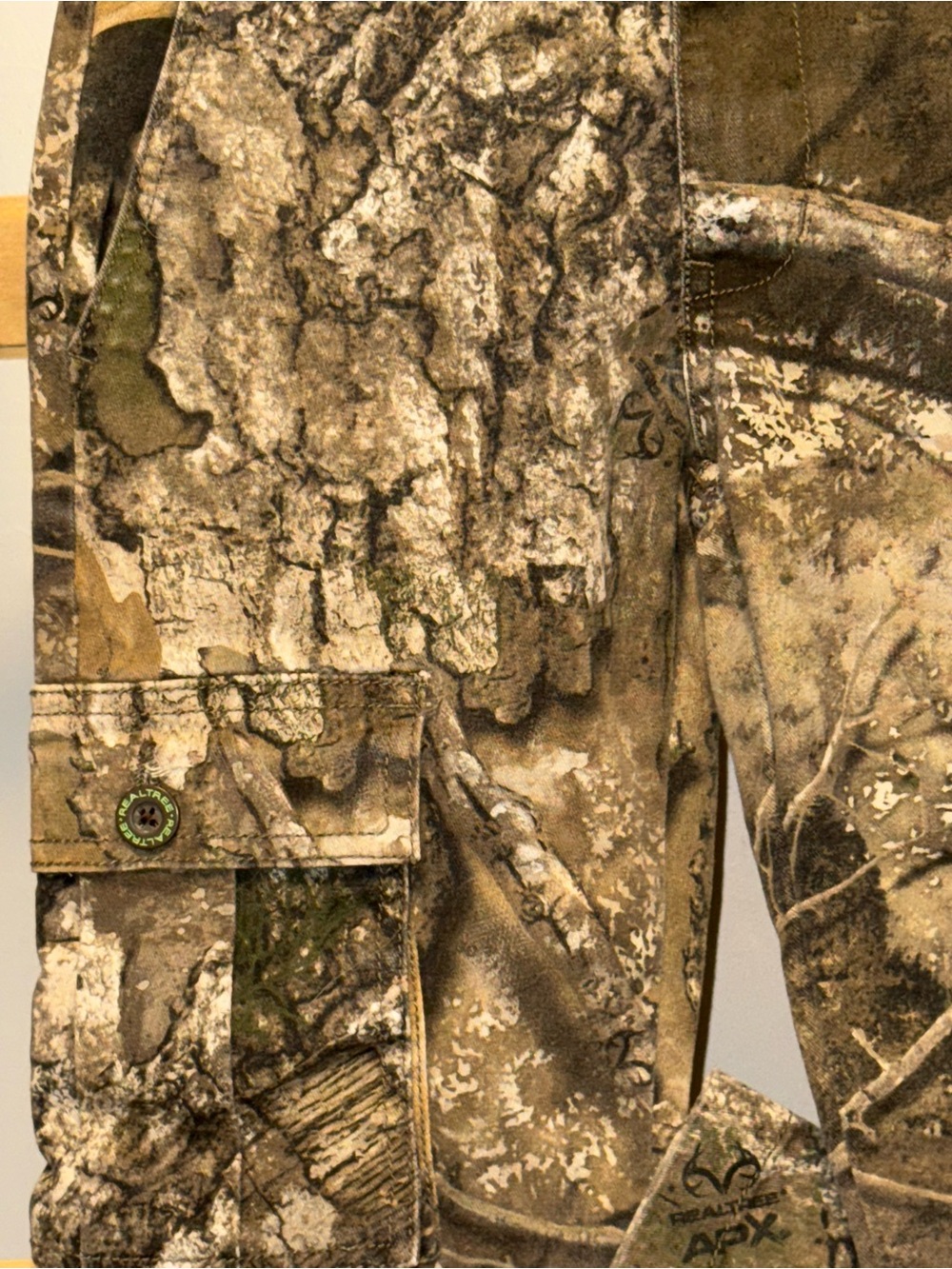 Realtree APX Realtree Camo Cargo Pants in Brown and Green - Picture 11 of 16